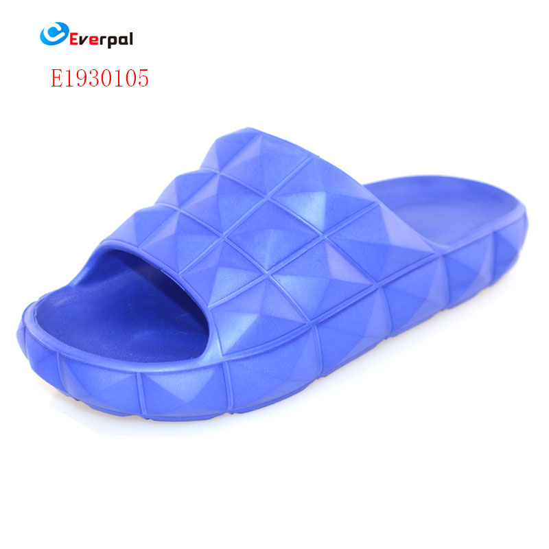 Cur sunt Shower Slides enim homines fiunt maxime essentialis Footwear Choice pro moderno consolatione et Hygiene